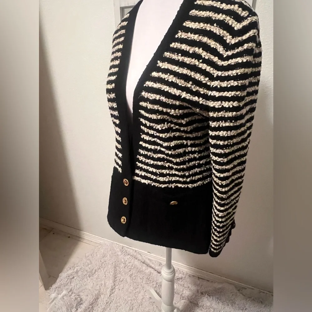 Cardigan - Picture 2 of 4